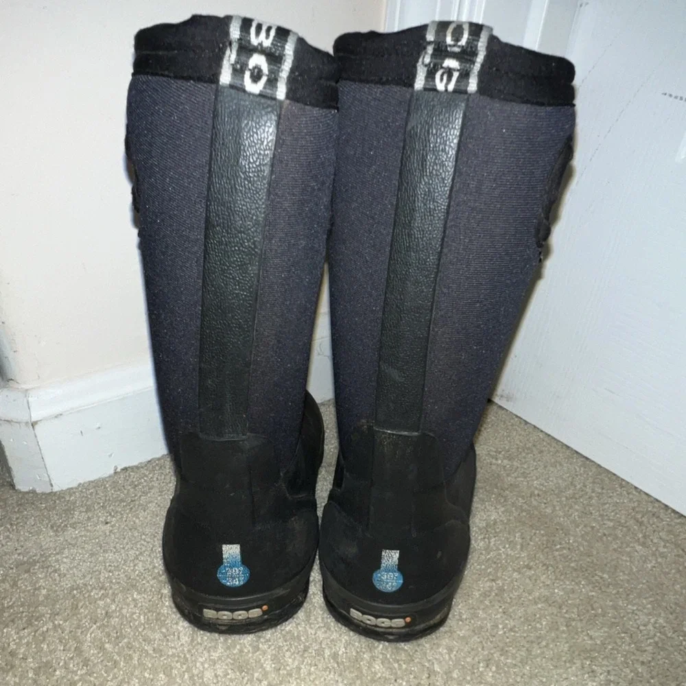 Bogs Classic High Youth Waterproof Insulated Rain Boots Black 52065-001 Size 1